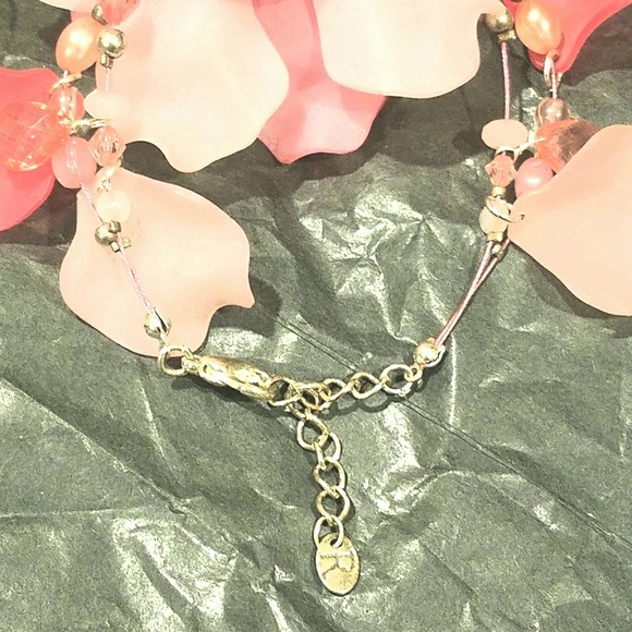 NWT Flower & Petals Adjustable Bracelet - Picture 4 of 4